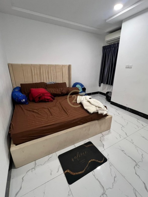 1 Bedroom For Rent at 7 Makara