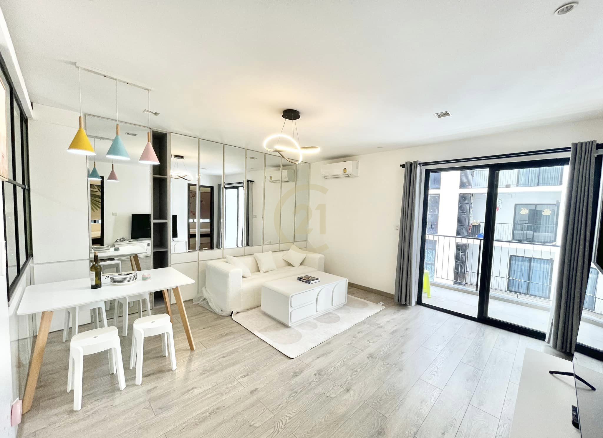 VINTAGE TWO BEDROOM FOR RENT