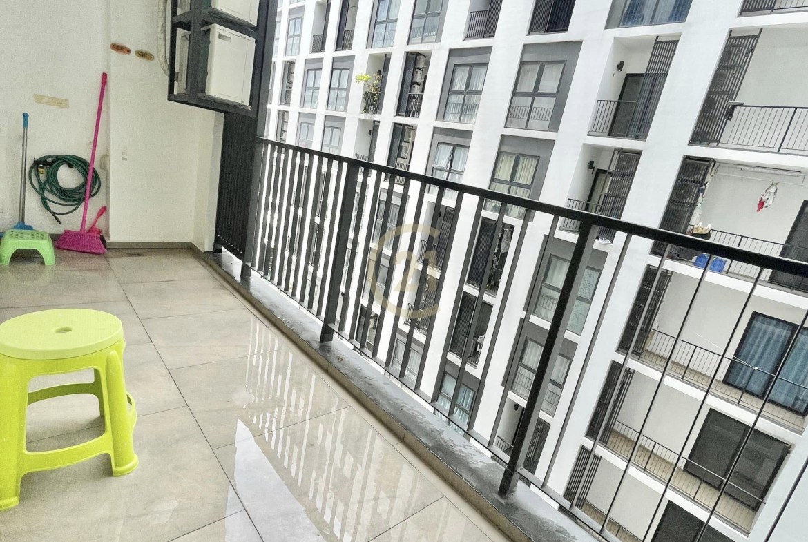 VINTAGE TWO BEDROOM FOR RENT