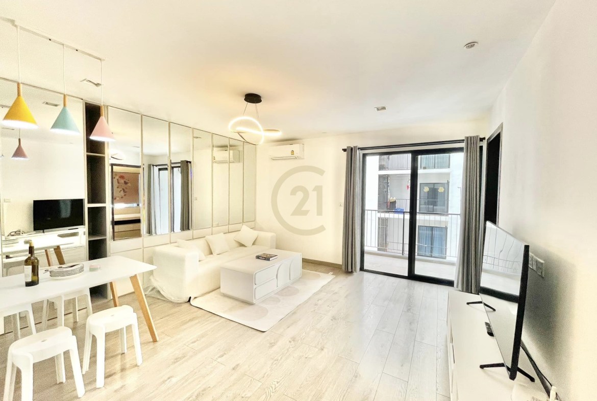 VINTAGE TWO BEDROOM FOR RENT