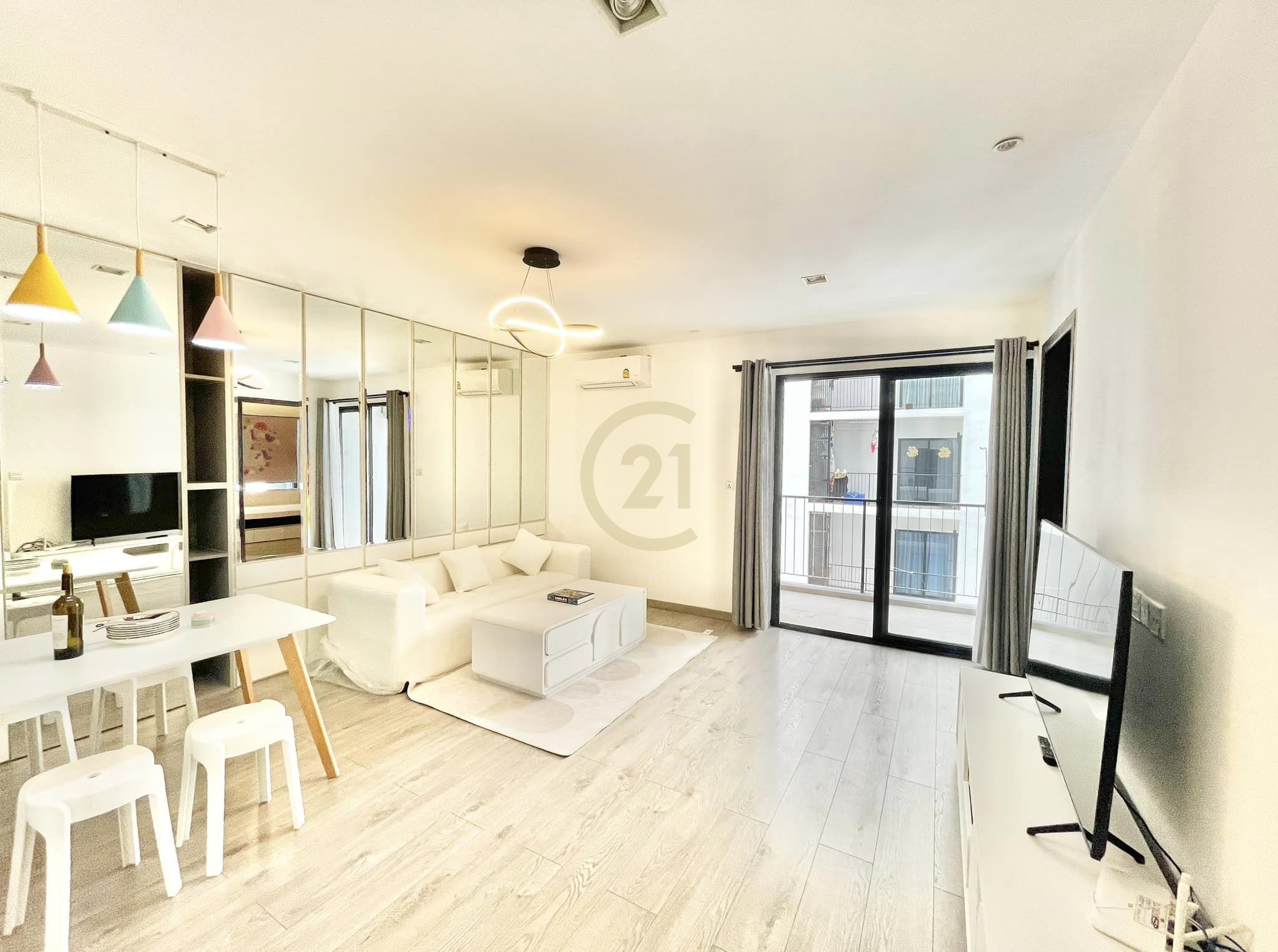 VINTAGE TWO BEDROOM FOR RENT