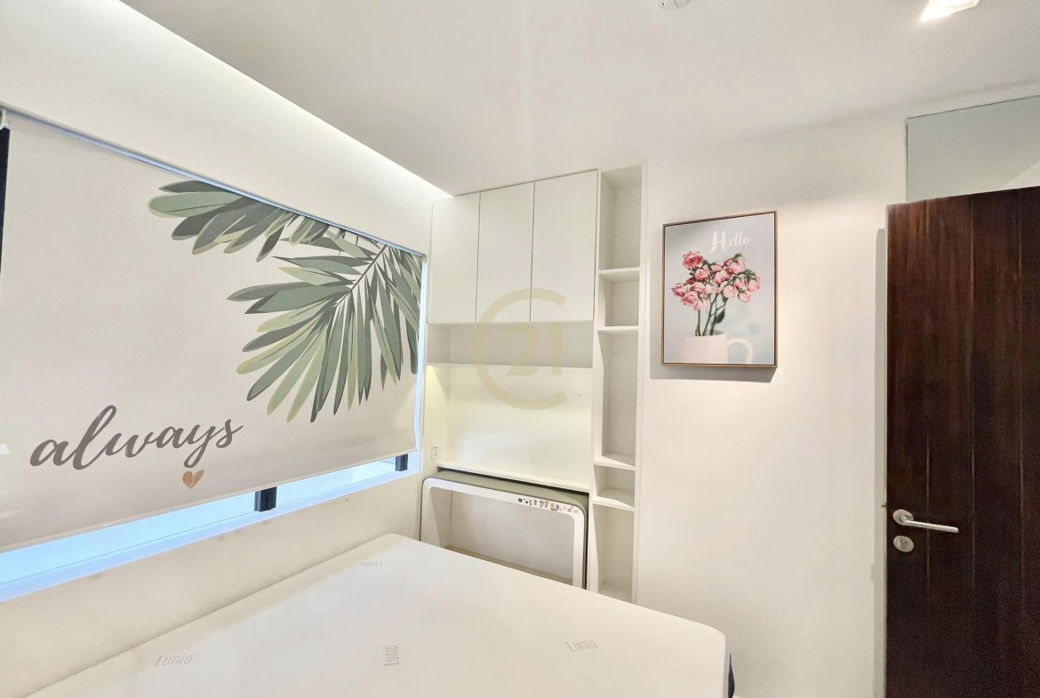 VINTAGE TWO BEDROOM FOR RENT