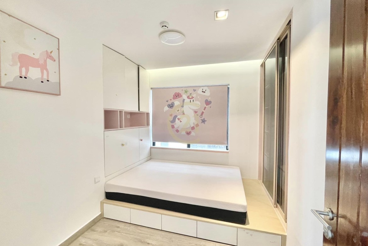 VINTAGE TWO BEDROOM FOR RENT