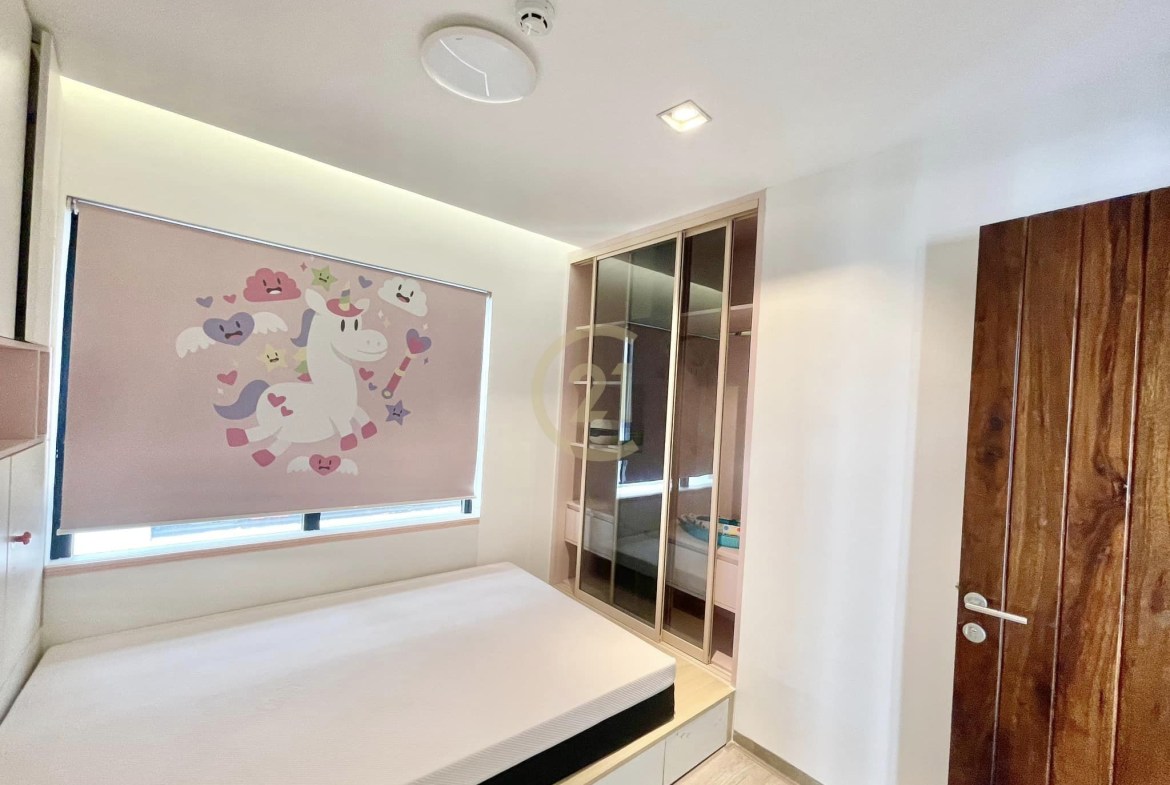 VINTAGE TWO BEDROOM FOR RENT
