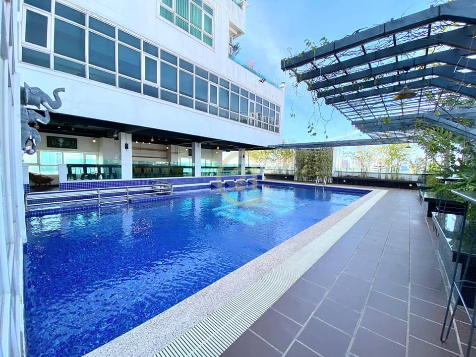 Available Three bedroom for rent at BKK3