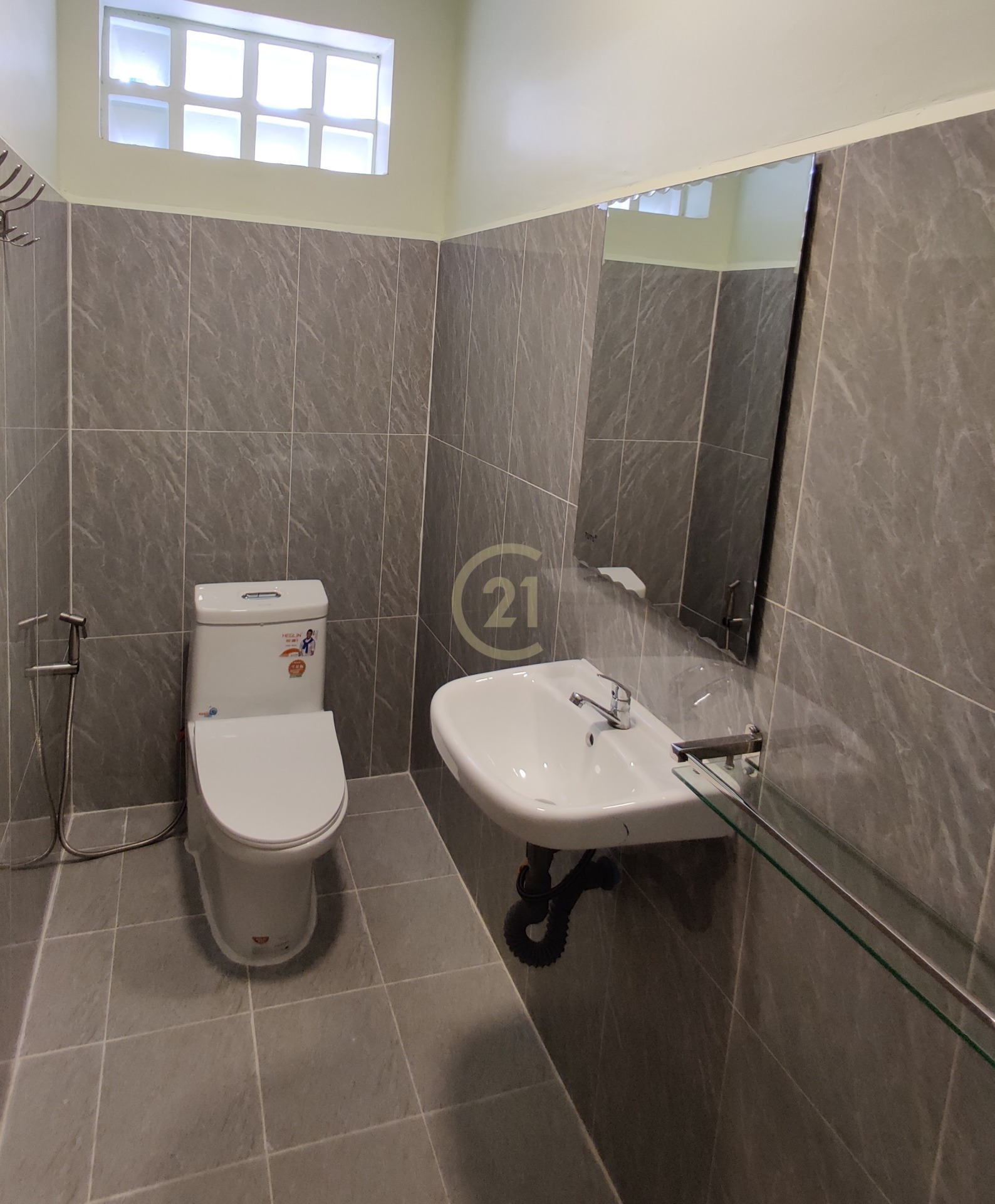 One Bedroom For Rent At Toul Tompung