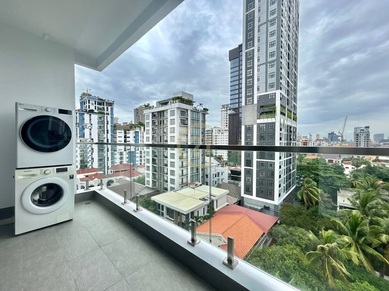 Nice 2 Bedroom Brand New For Rent At BKK1