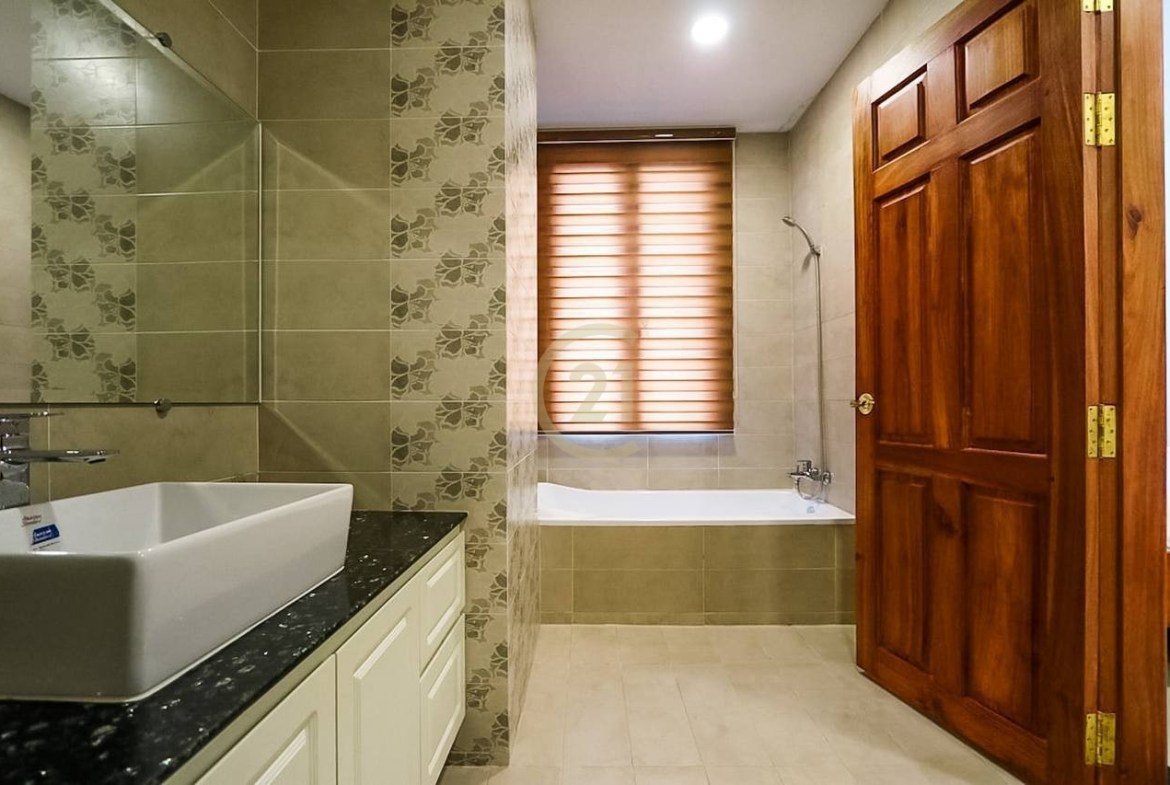 2 Bedroom Apartment for Rent at BKK1