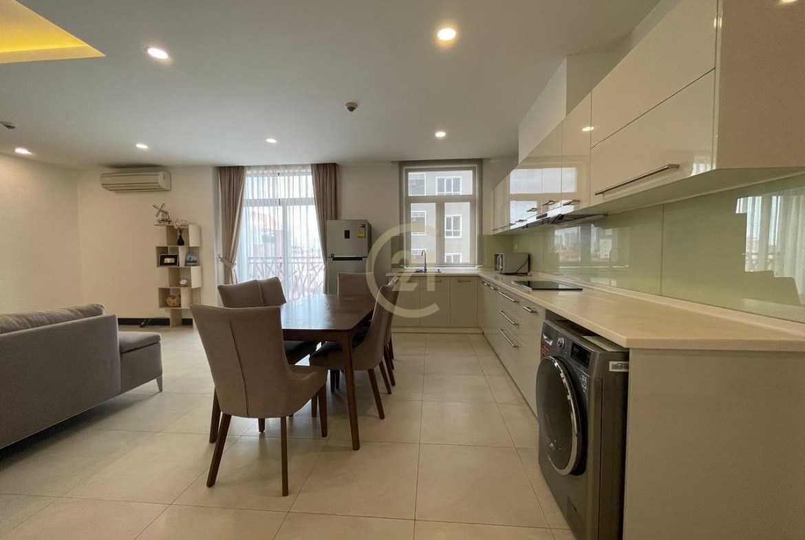 3 Bedroom Apartment for Rent at Wat Phnom