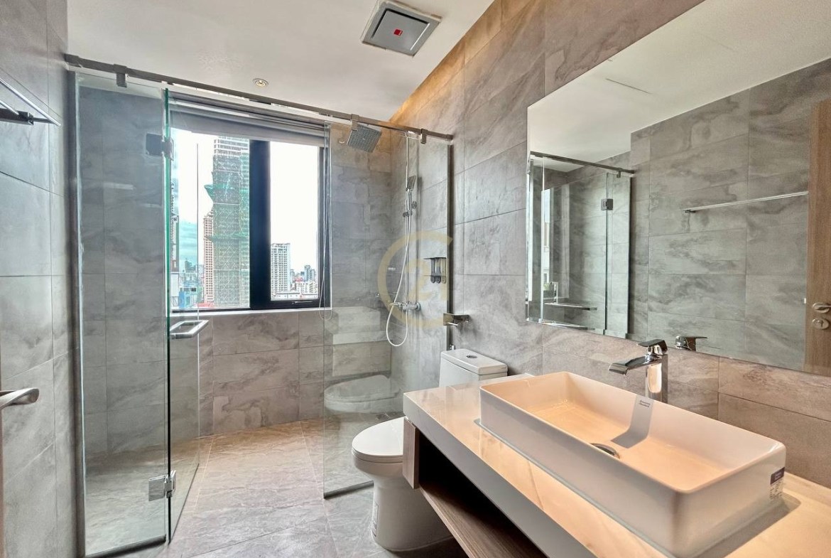 Nice 3 Bedroom Brand New For Rent At BKK1