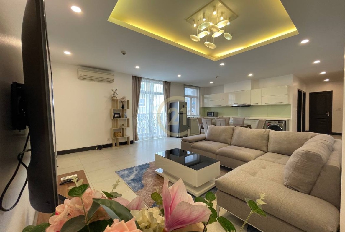 3 Bedroom Apartment for Rent at Wat Phnom