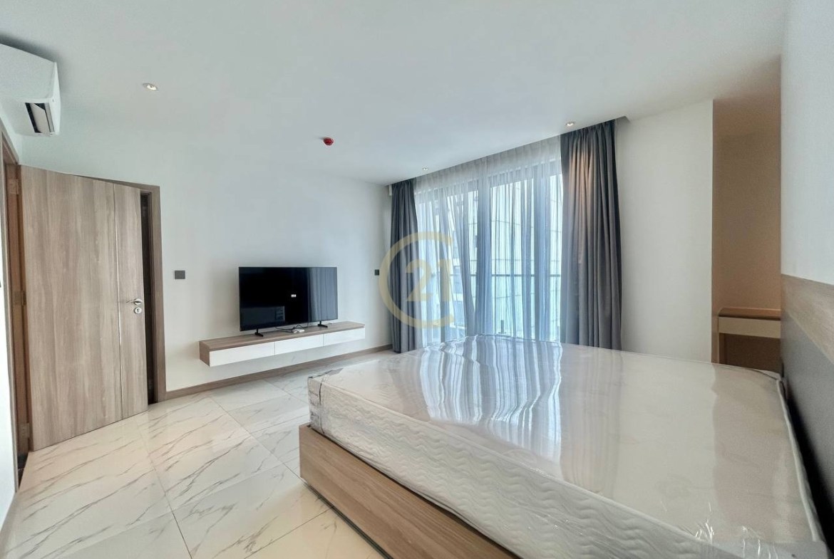 Nice 4 Bedroom Brand New For Rent At BKK1