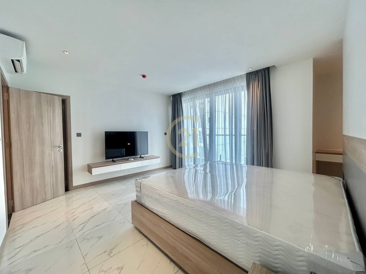 Nice 4 Bedroom Brand New For Rent At BKK1