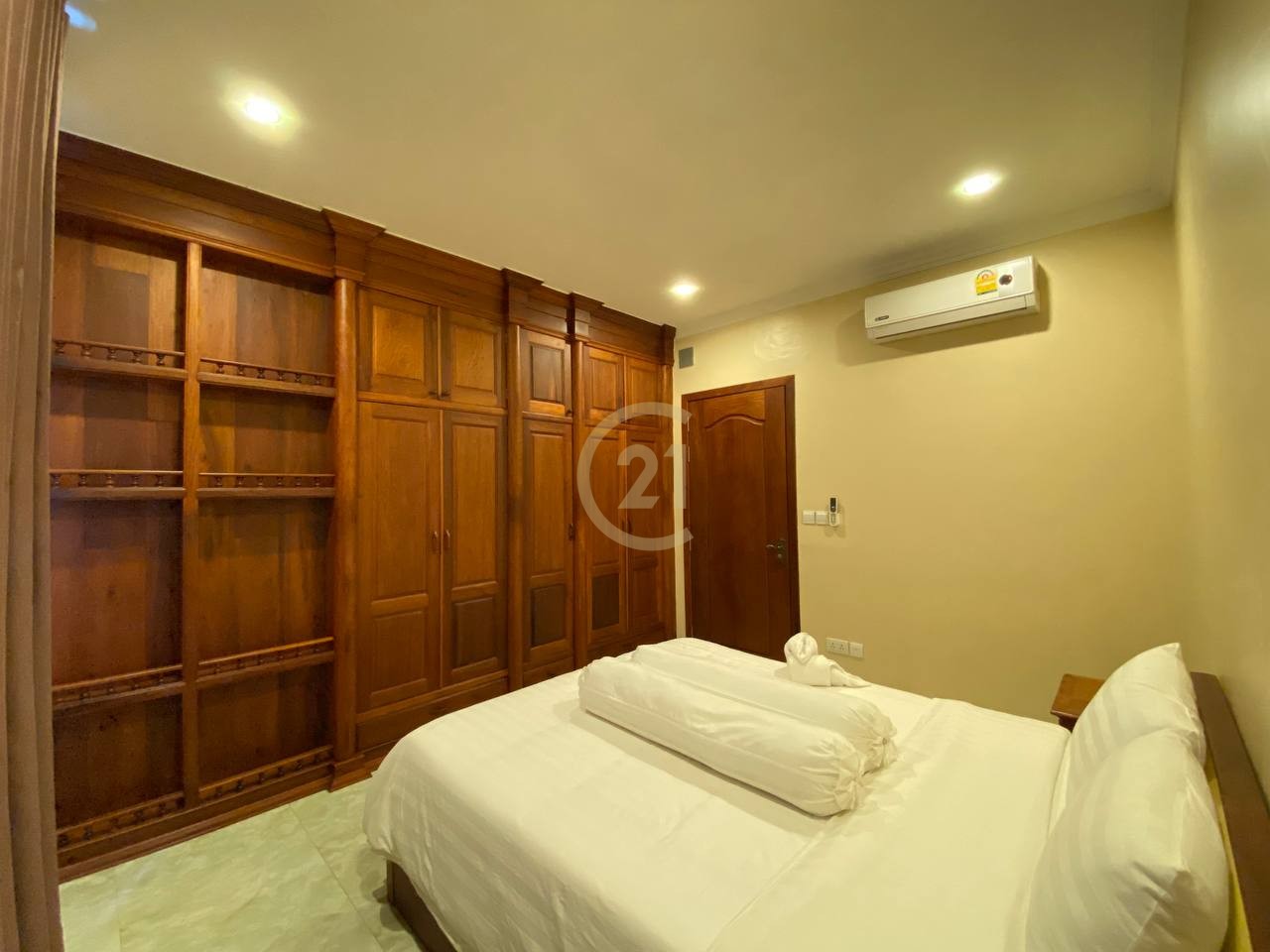 Service Apartment 02 Bedroom for rent at Russian Market