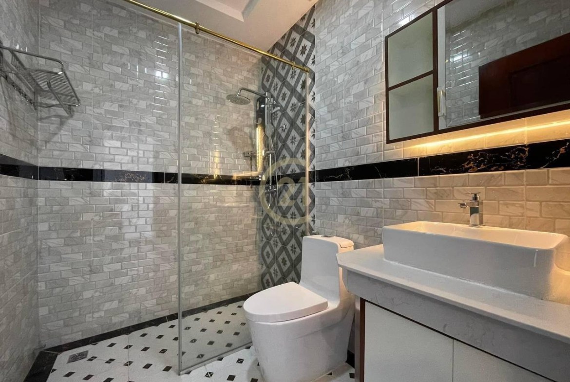 Apartment 1 bedroom for rent at BKK2