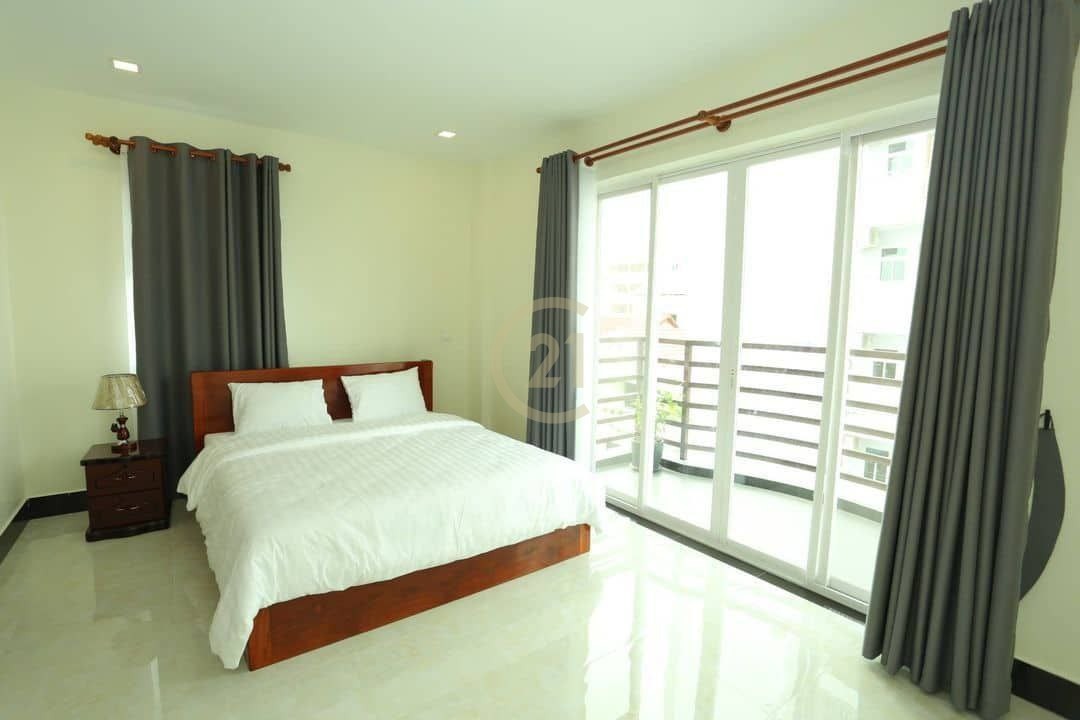 Three bedroom for rent at Bkk2