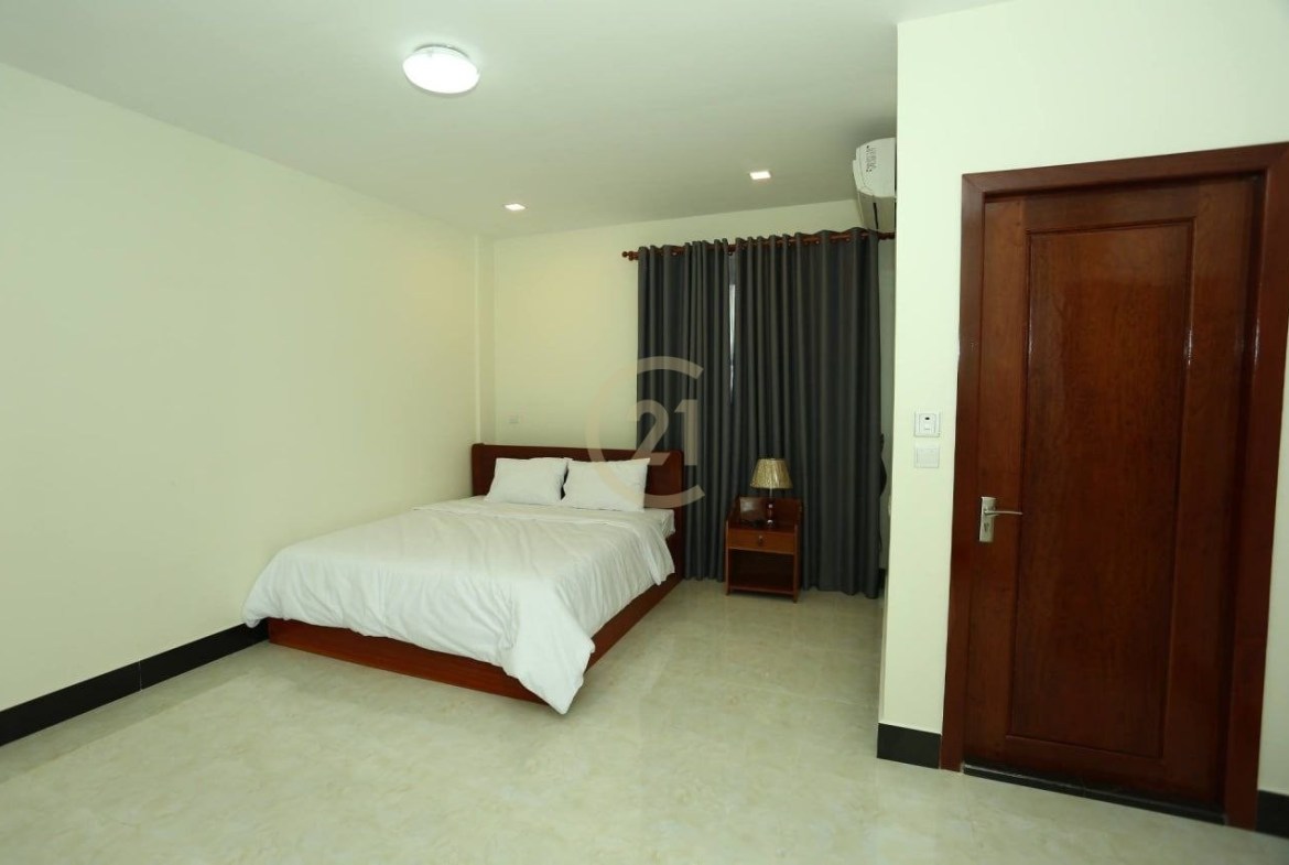 Three bedroom for rent at Bkk2
