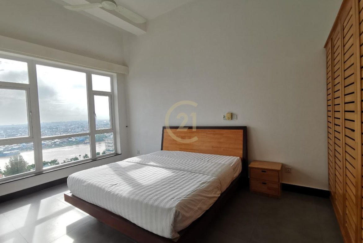 Specious 3 Bedroom For Rent at Chamkar Mon