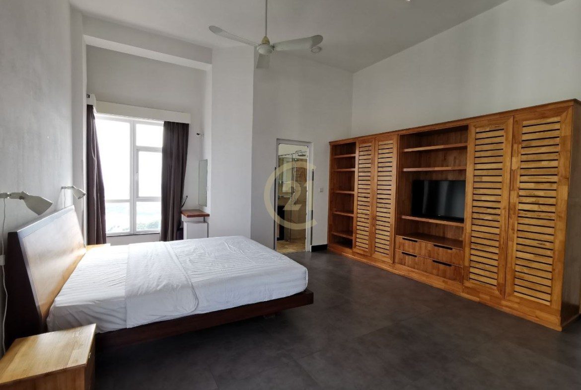 Specious 3 Bedroom For Rent at Chamkar Mon