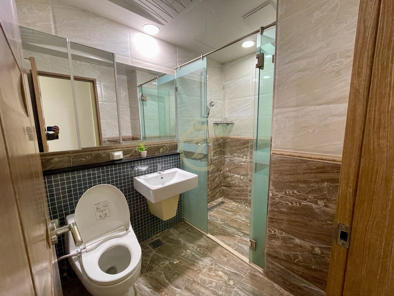 Biggest One Bedroom for rent at BKK1