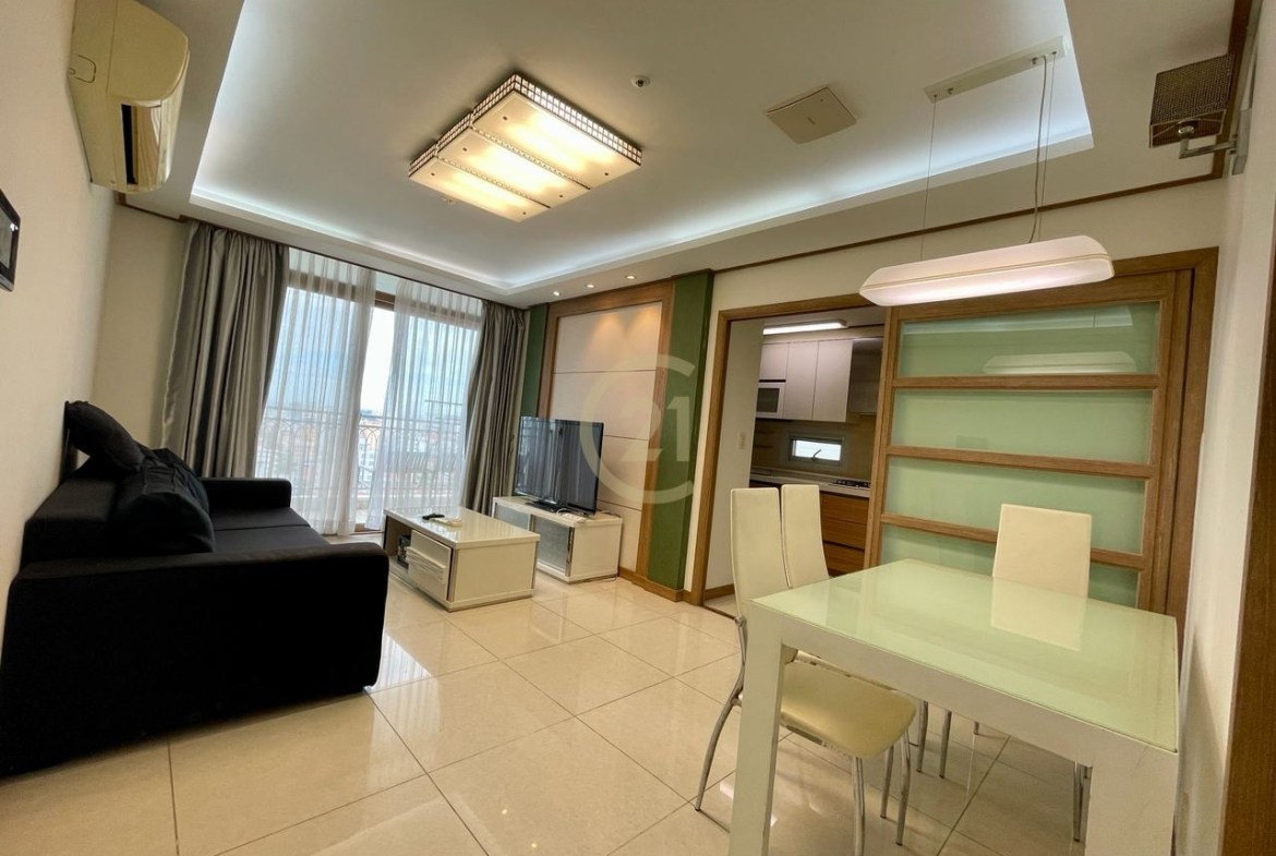 Biggest One Bedroom for rent at BKK1
