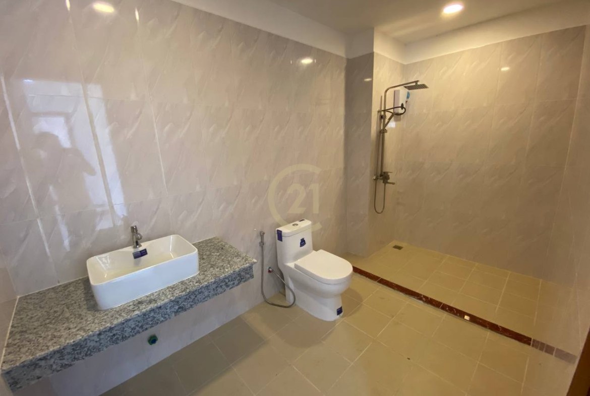 Two bedroom for rent at Toul Tompong