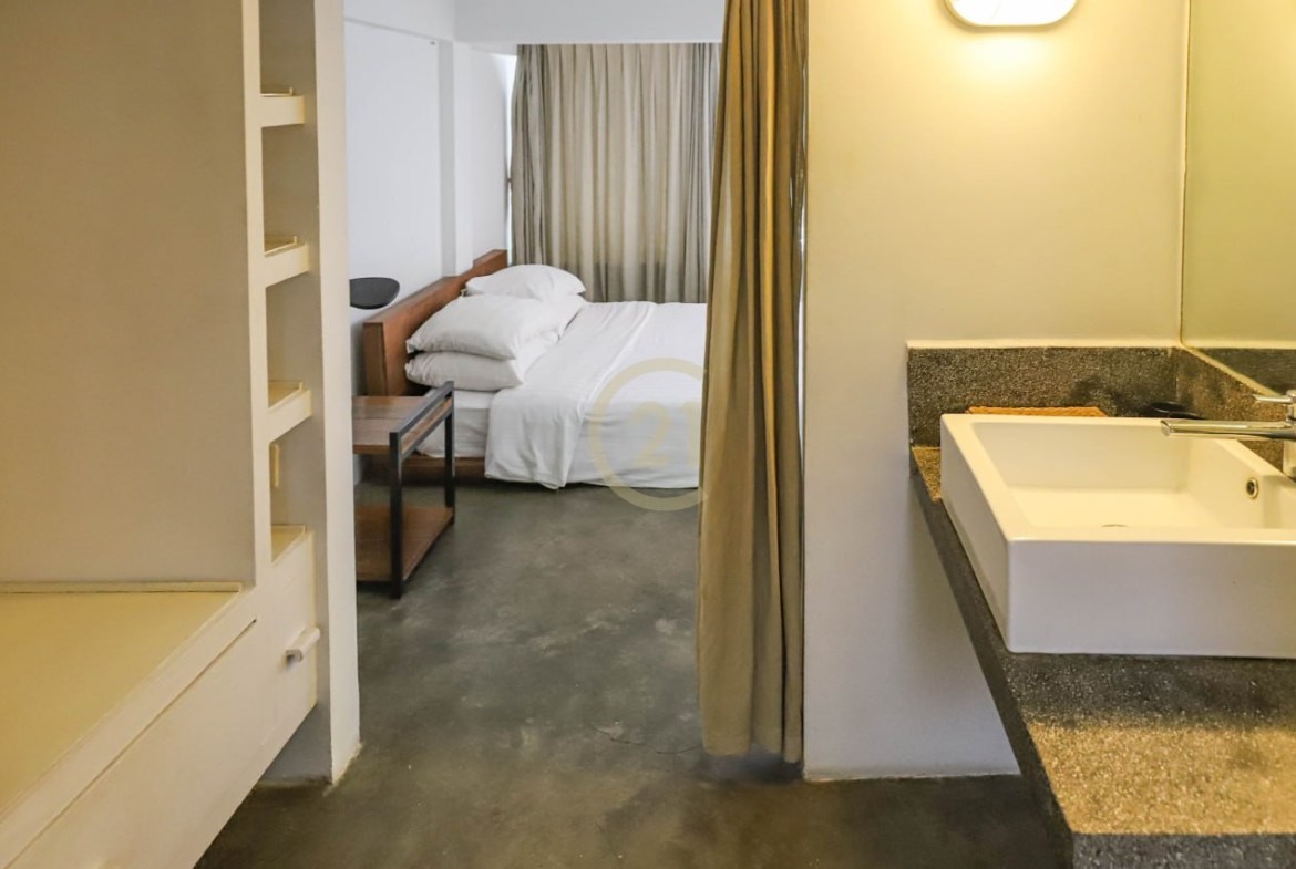 Duplex One Bedroom for rent at Doun Penh