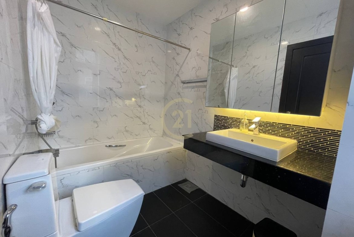 3 Bedroom Apartment for Rent at Wat Phnom