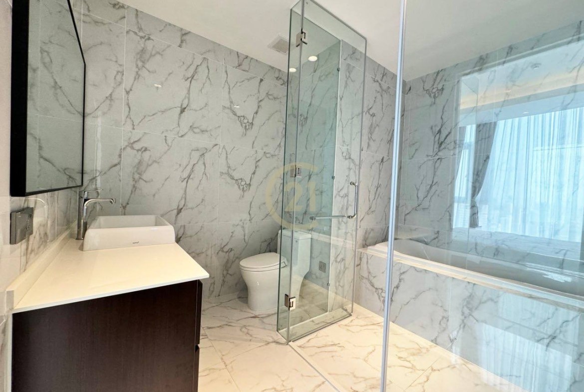 Modern 2 Bedroom Condo for Rent at BKK1