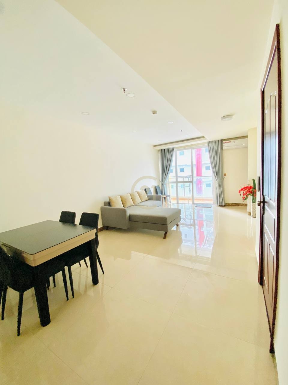 One Bedroom For Rent At Olympic