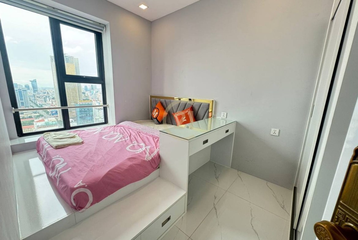 2 Bedroom Condo For Rent at BKK3