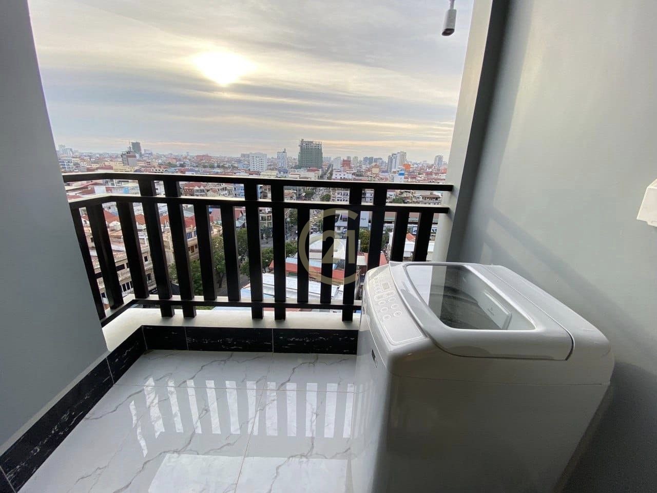 One Bedroom For Rent At Olympic