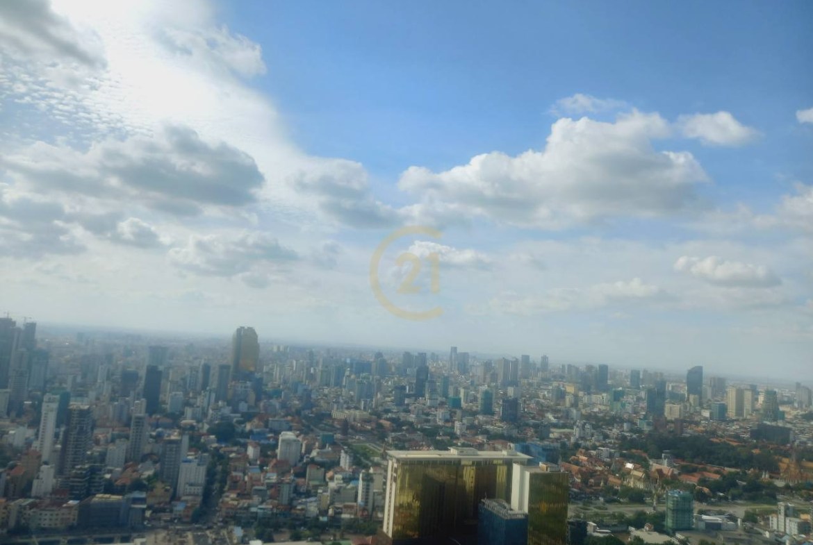 Condo Studio Room For Rent At The Peak