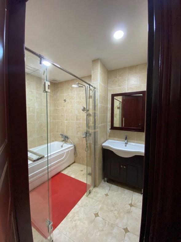 One Bedroom For Rent At Olympic