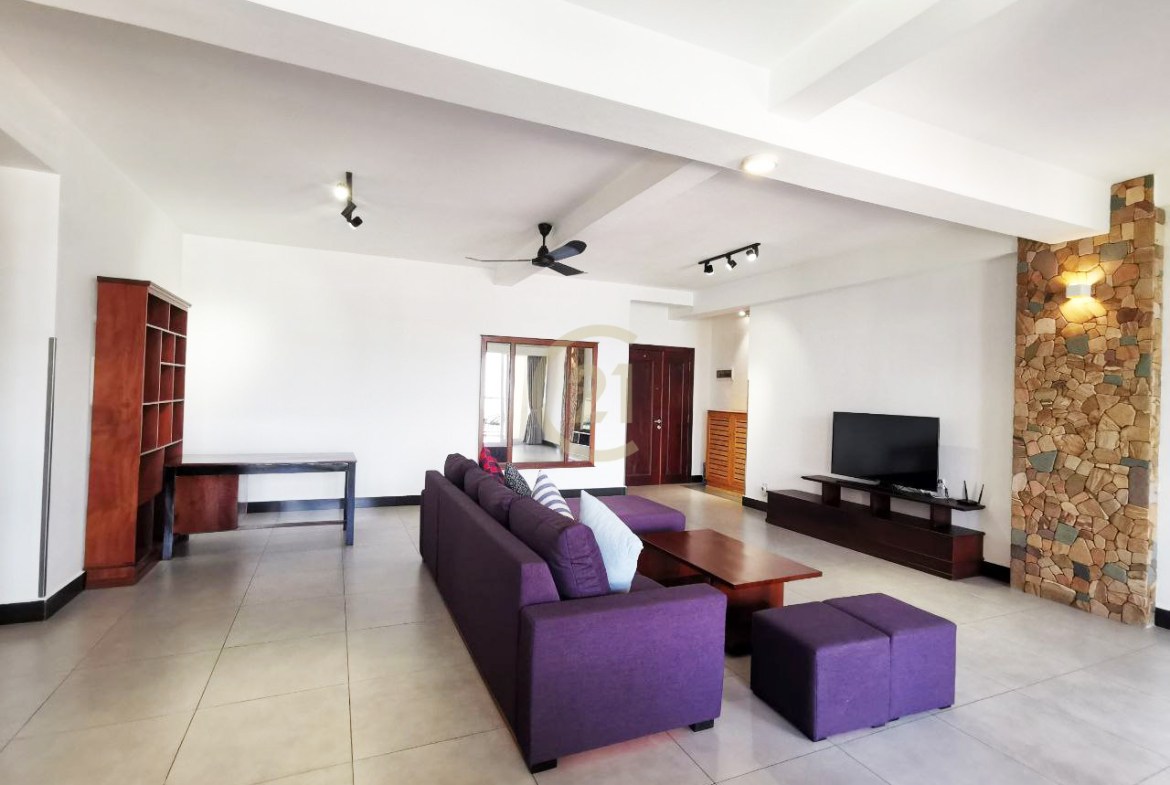 Specious 3 Bedroom For Rent at Chamkar Mon