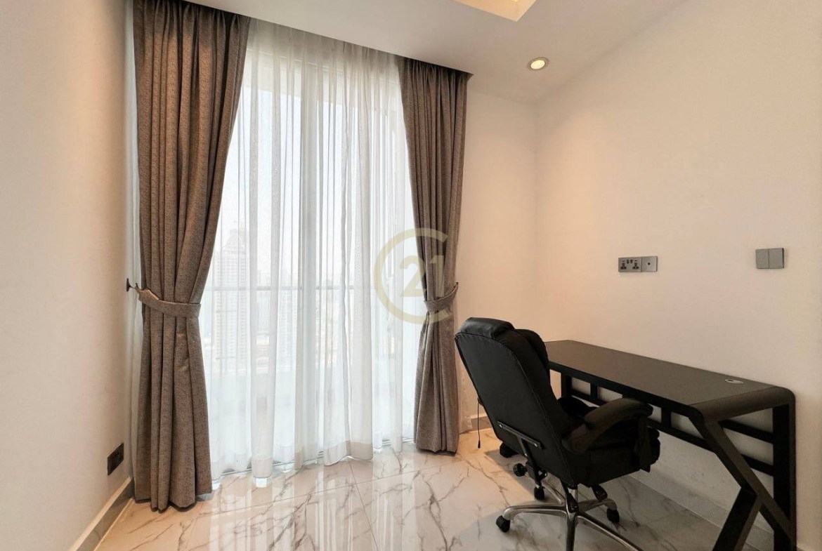 Modern 2 Bedroom Condo for Rent at BKK1