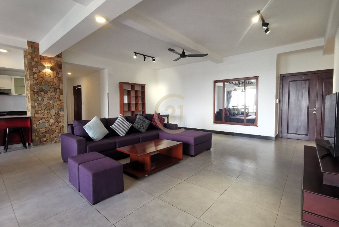 Specious 3 Bedroom For Rent at Chamkar Mon