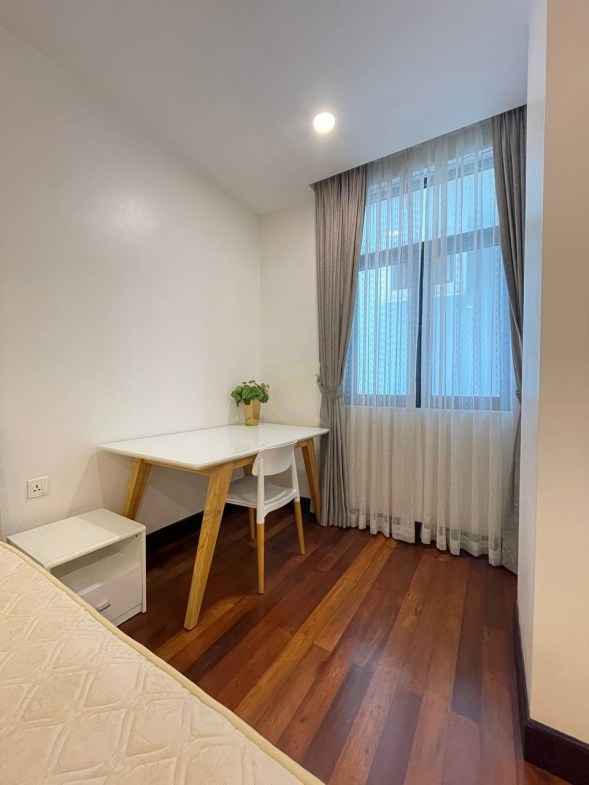 3 Bedroom Apartment for Rent at Wat Phnom
