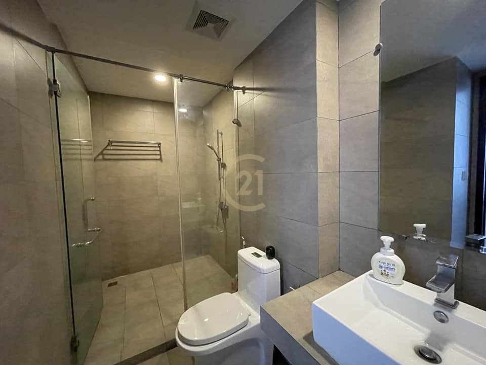 SPECIOUS THREE BEDROOM FOR RENT