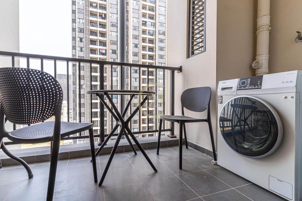 VINTAGE TWO BEDROOM FOR RENT