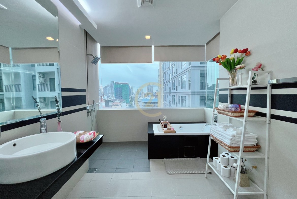 Luxury 03 Bedroom for rent at BKK1