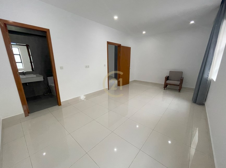Lovely Villa For Rent At Villa Town 