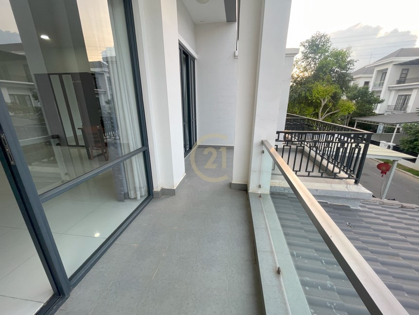 Lovely Villa For Rent At Villa Town 