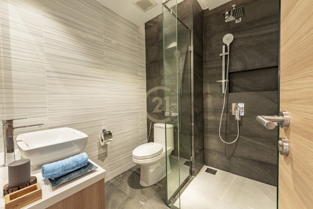 luxury 2 Bedroom for Rent at BKK1
