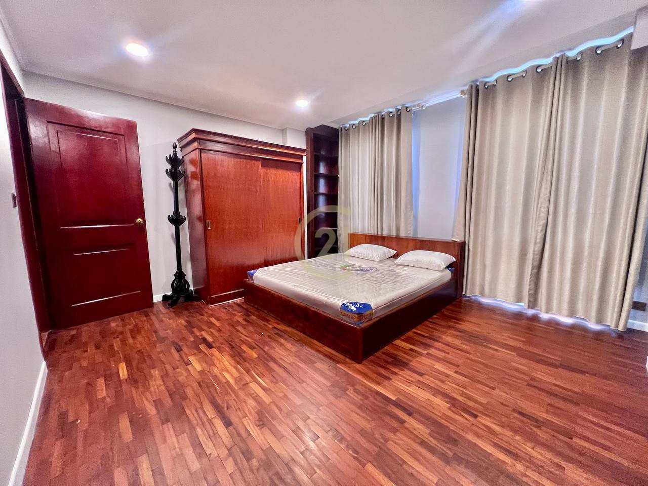 Specious 3 Bedroom For Rent at BKK1