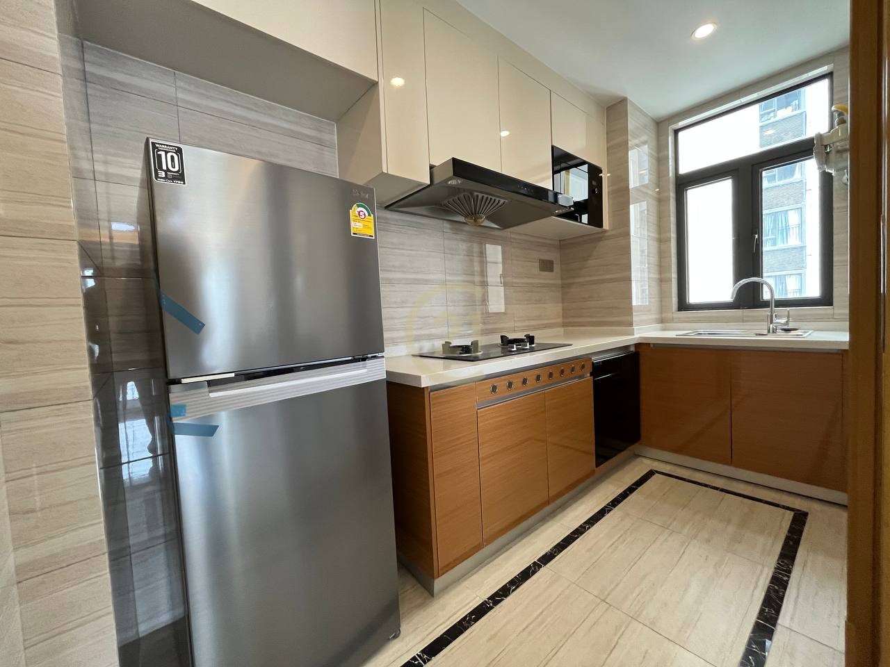 Brand new Two bedroom for rent at R&F
