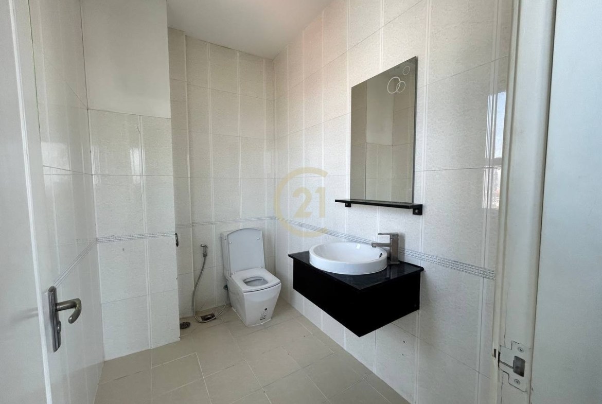 Specious 4 Bedroom at Psar Derm Tkov