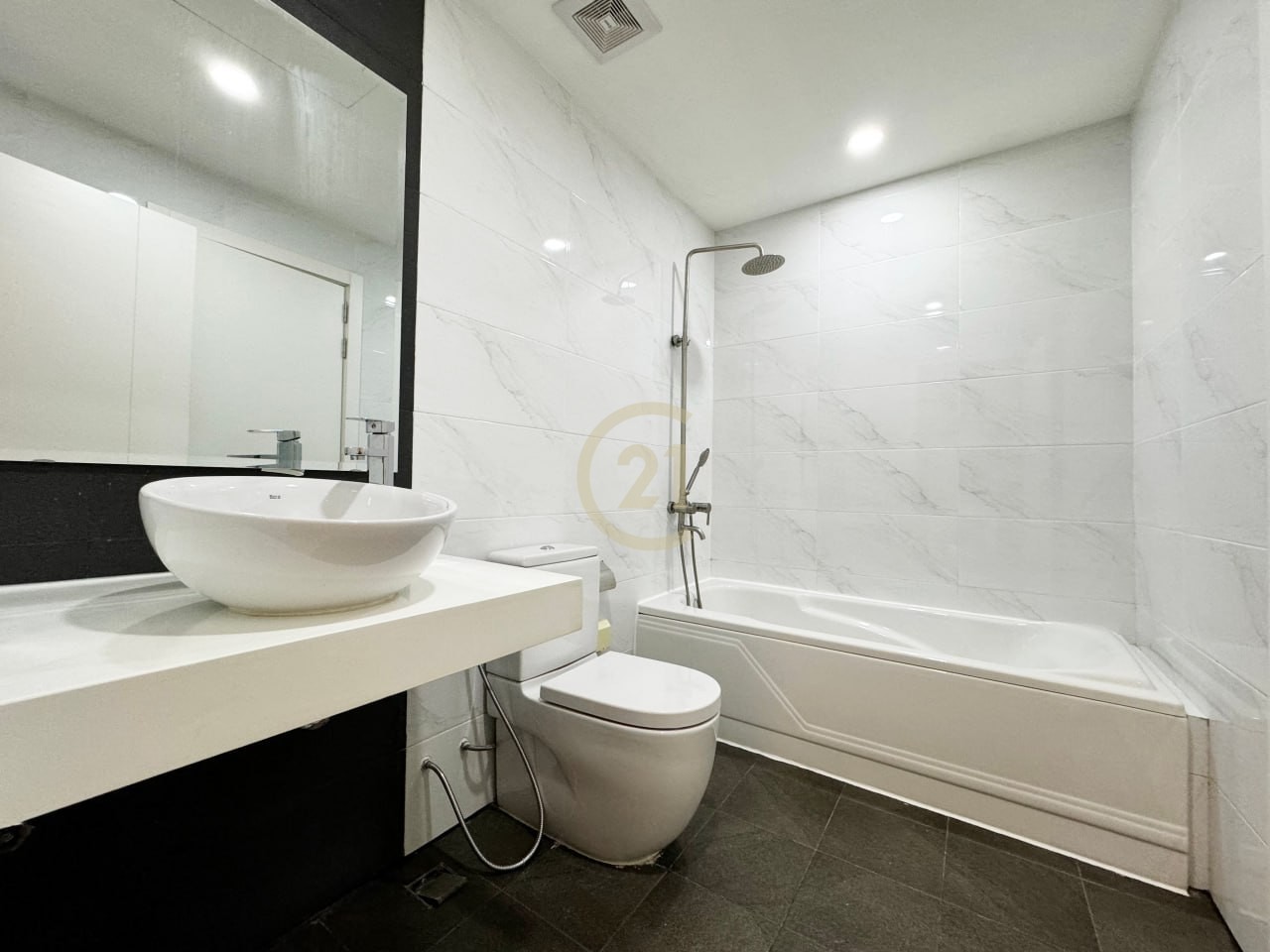 Nice Studio Condo For Rent at BKK1