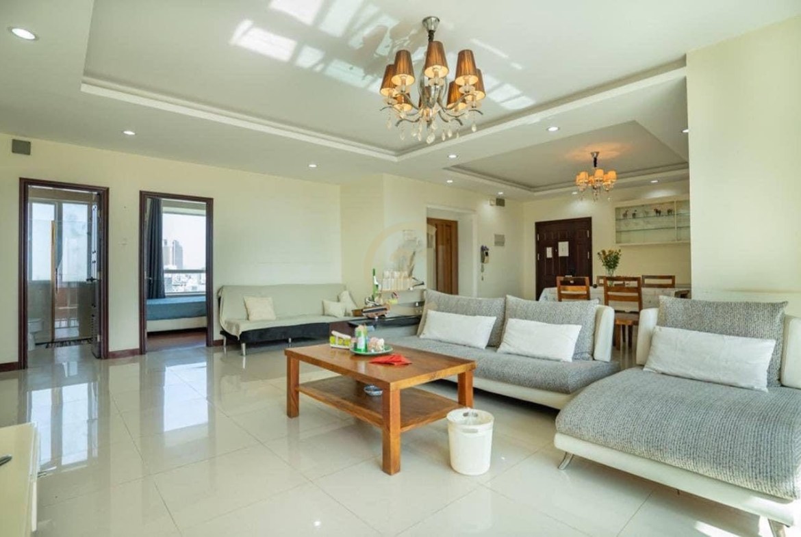 Condo 3 Bedroom for rent at Rose Garden