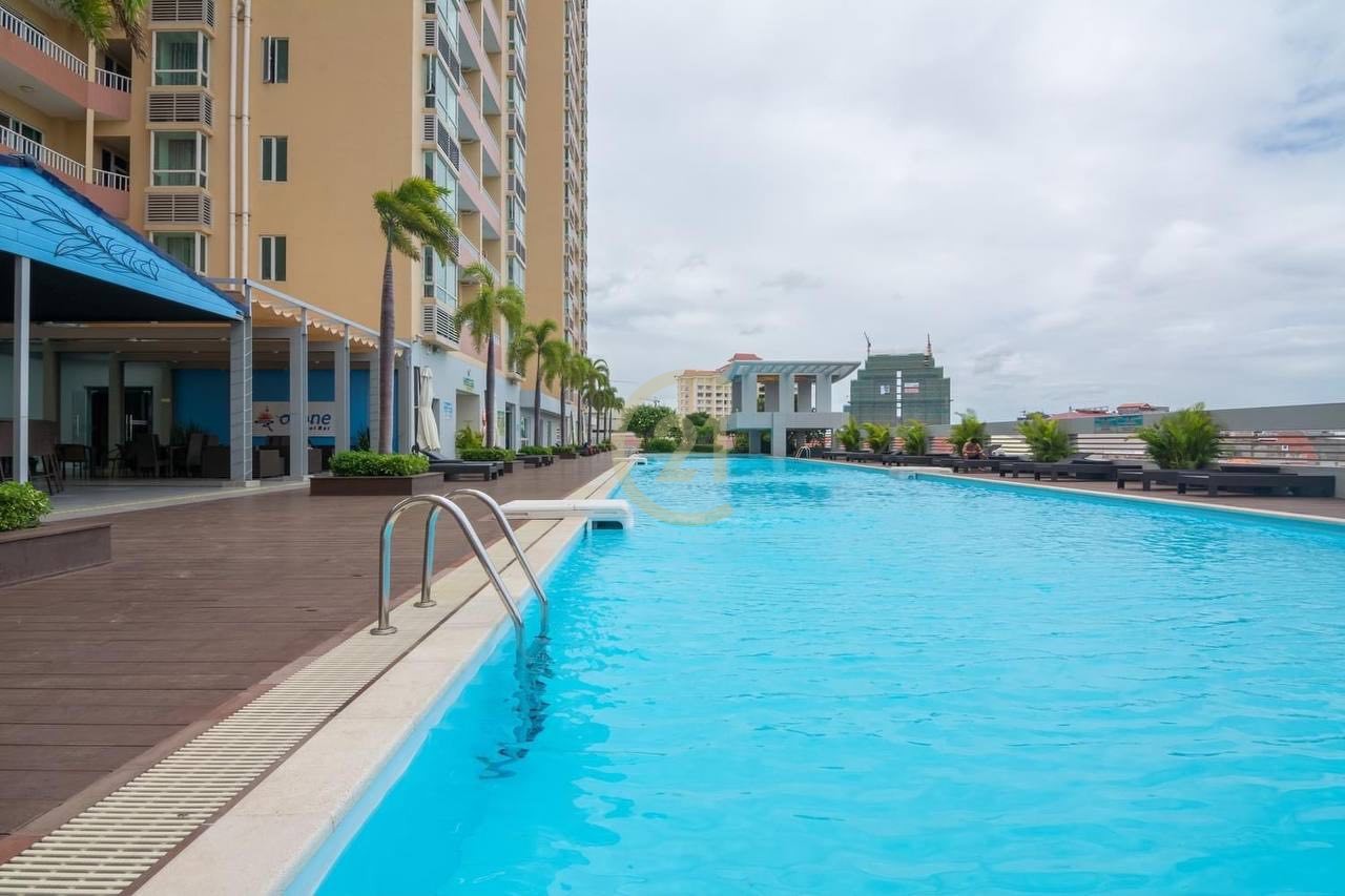 Condo 3 Bedroom for rent at Rose Garden